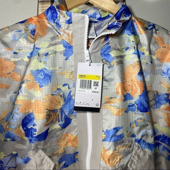 🆕 Nike Wmns Woven Jacket 'Light Bone' - Womens Small - Picture 2 of 8